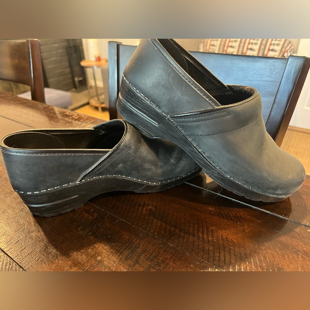Dansko Clogs Oiled Black Sz 41